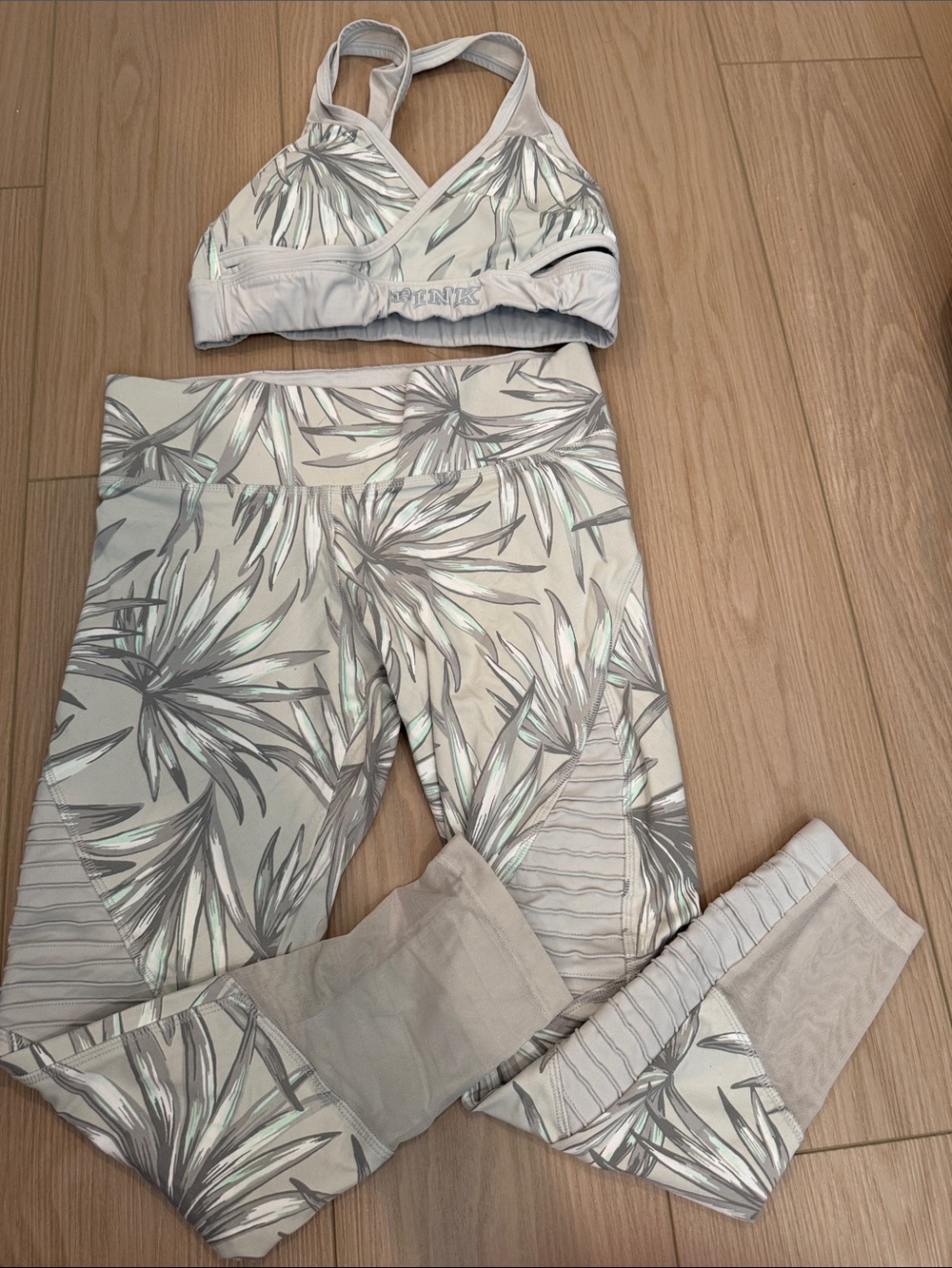 PINK Victoria's Secret Light Gray Palm Print Leggings & Sports Bra Set
